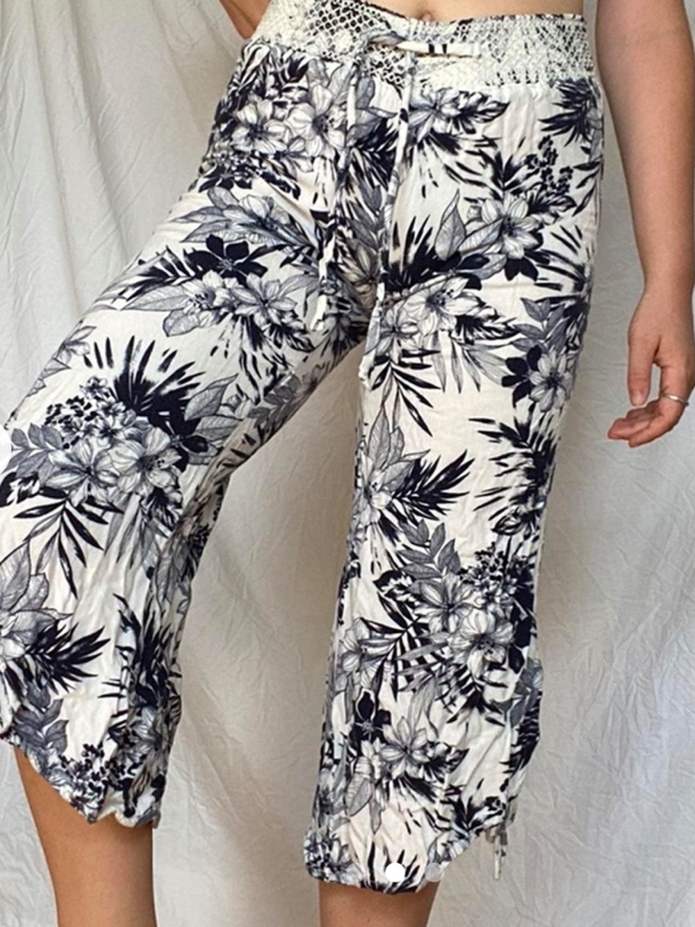 Rewash Black & White Floral Smocked Wide-Leg Pants